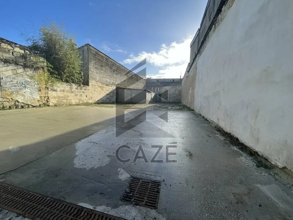 Flex in Bordeaux for lease Building Photo- Image 1 of 6