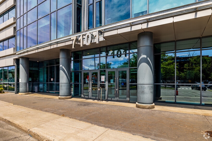 7101 Av du Parc, Montréal, QC for lease - Building Photo - Image 3 of 14