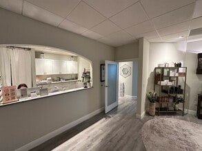 1035-1049 State Road 7, Wellington, FL for lease Interior Photo- Image 2 of 5