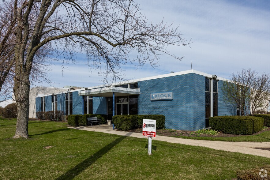 1111 S Wheeling Rd, Wheeling, IL for lease - Primary Photo - Image 1 of 42