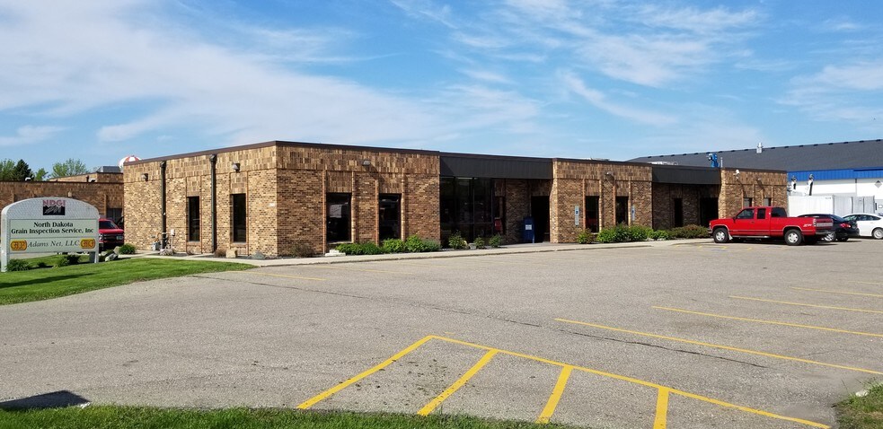 2601 University Dr, Fargo, ND for sale - Building Photo - Image 1 of 1