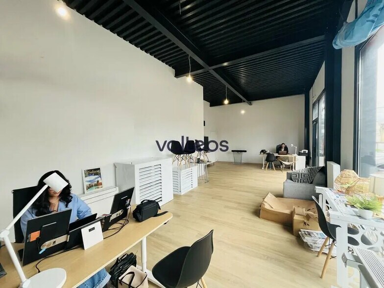 Flex in Toulouse for lease - Interior Photo - Image 3 of 5