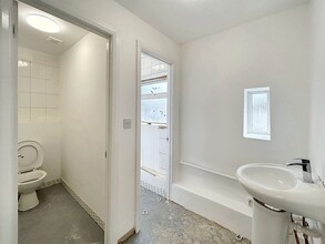 3 Cowley St, Durham for lease Interior Photo- Image 1 of 7