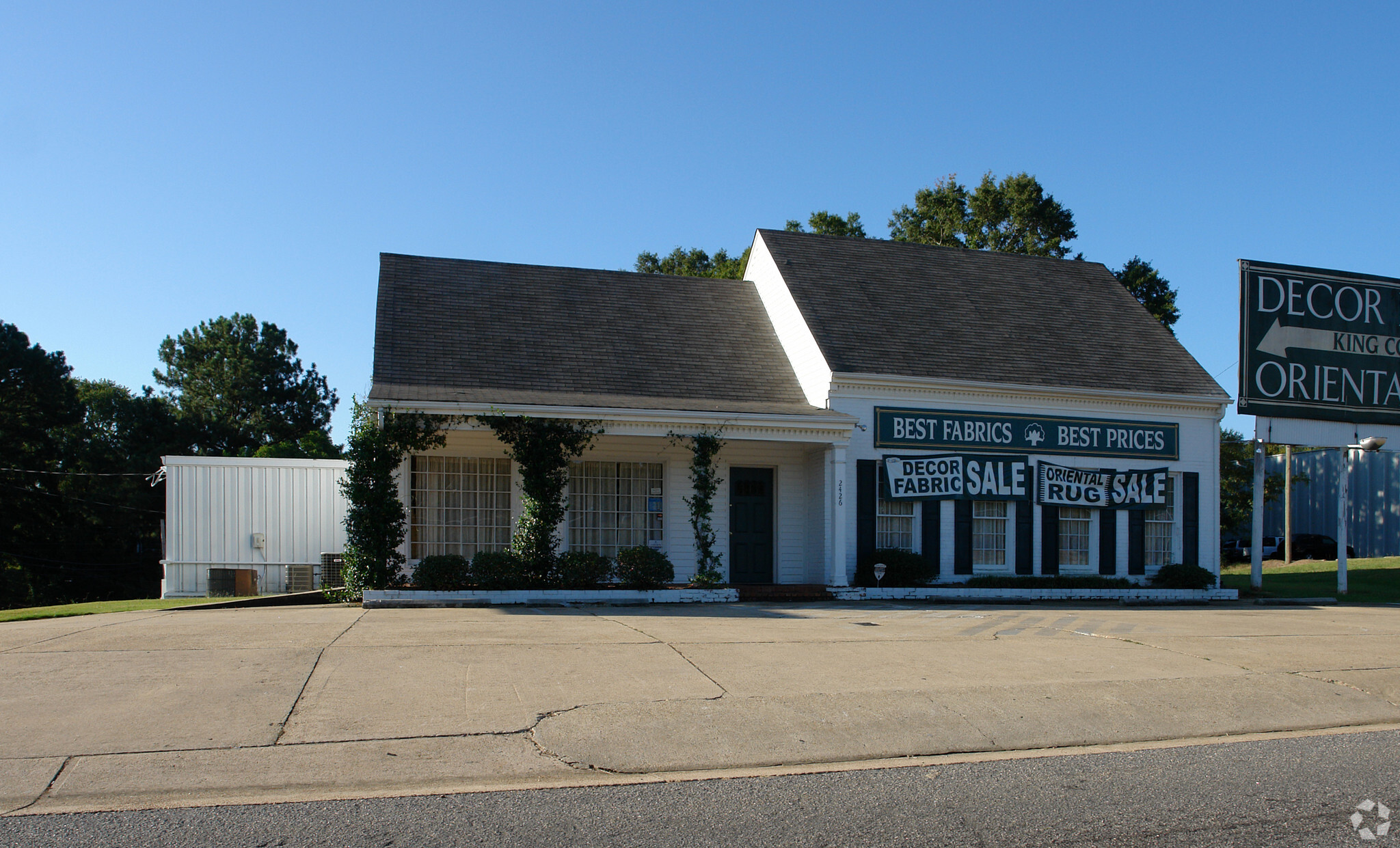 2426 Spruce St, Montgomery, AL for lease Primary Photo- Image 1 of 11