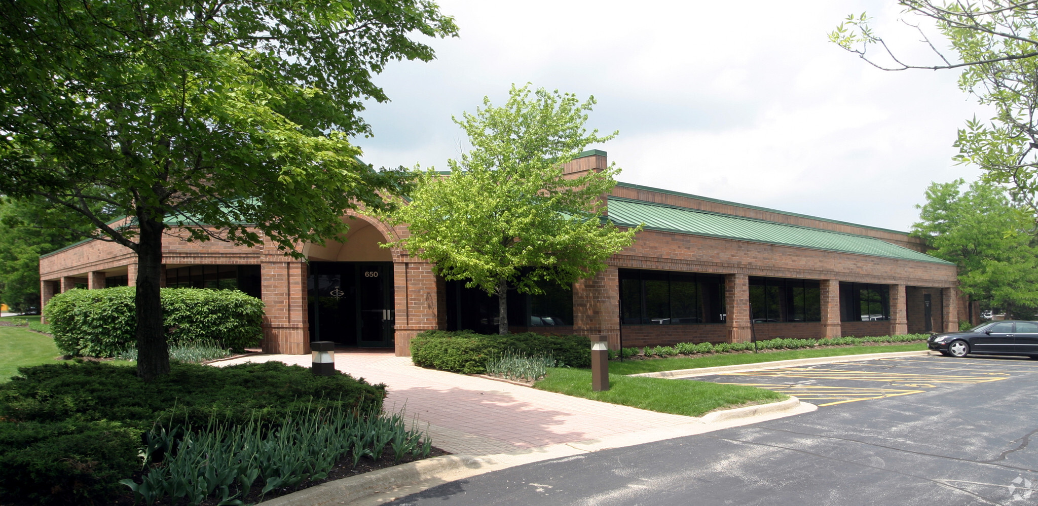 650 W Lake Cook Rd, Buffalo Grove, IL for sale Primary Photo- Image 1 of 1
