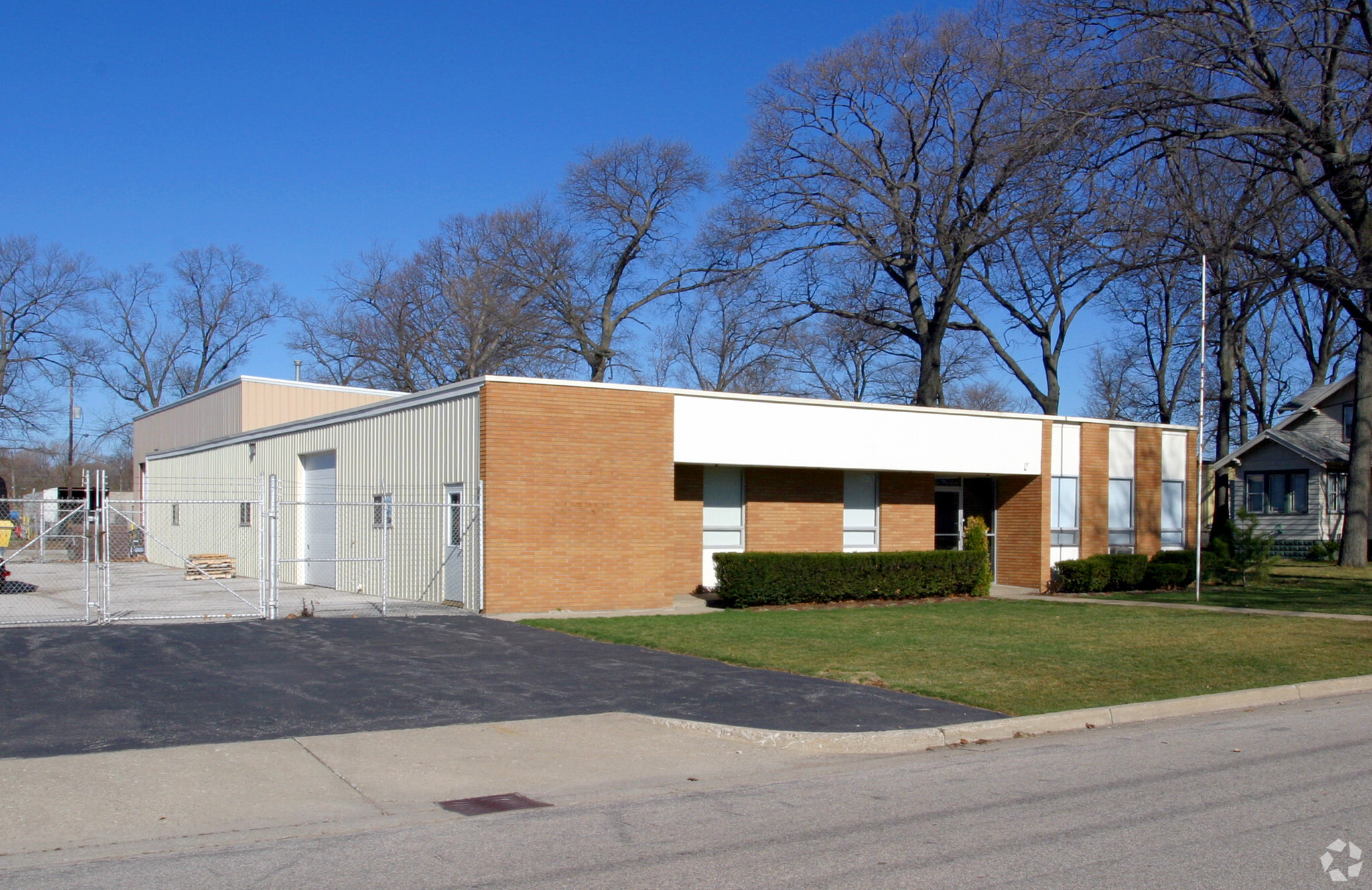 2225 Temple Ave, Muskegon, MI for sale Primary Photo- Image 1 of 8