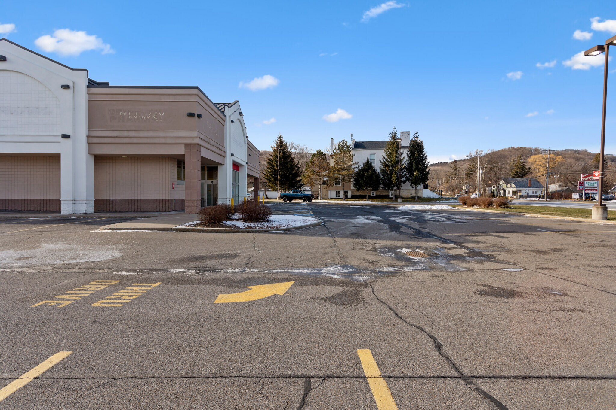 401 W Seneca Turnpike, Syracuse, NY 13207 Walgreens