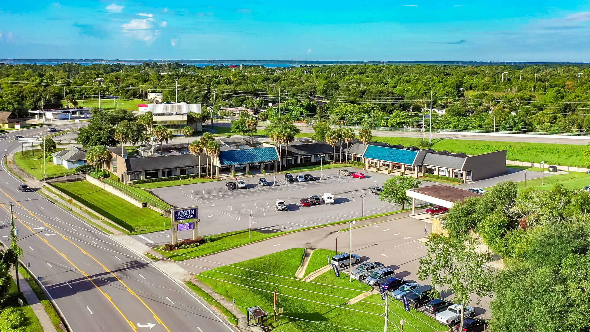 840 Deltona Blvd, Deltona, FL for lease Building Photo- Image 1 of 7