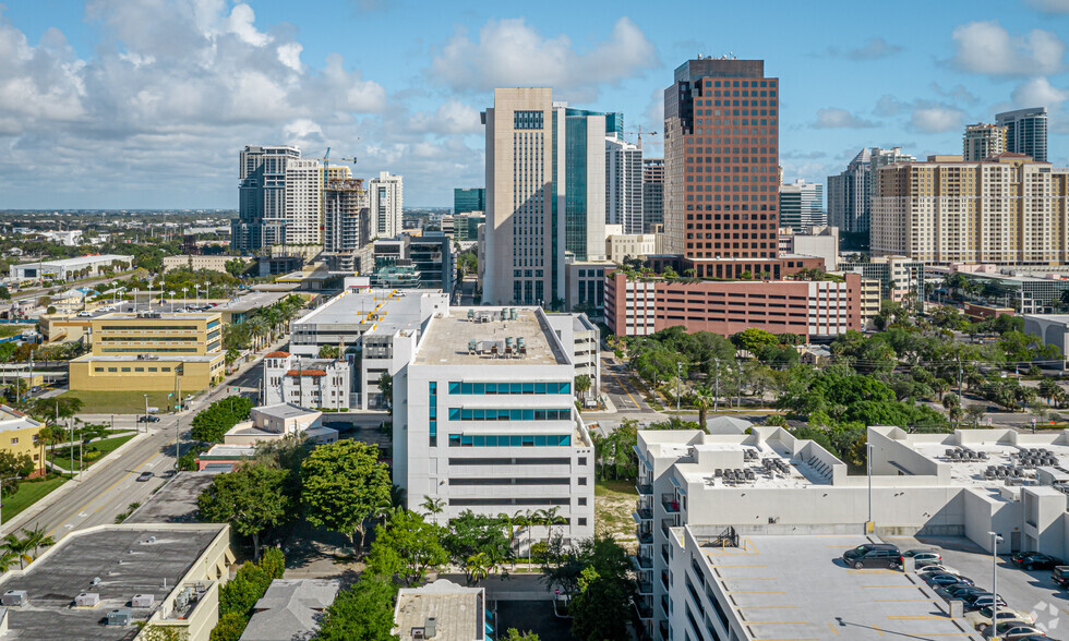 12 SE 7th St, Fort Lauderdale, FL for lease - Aerial - Image 3 of 25