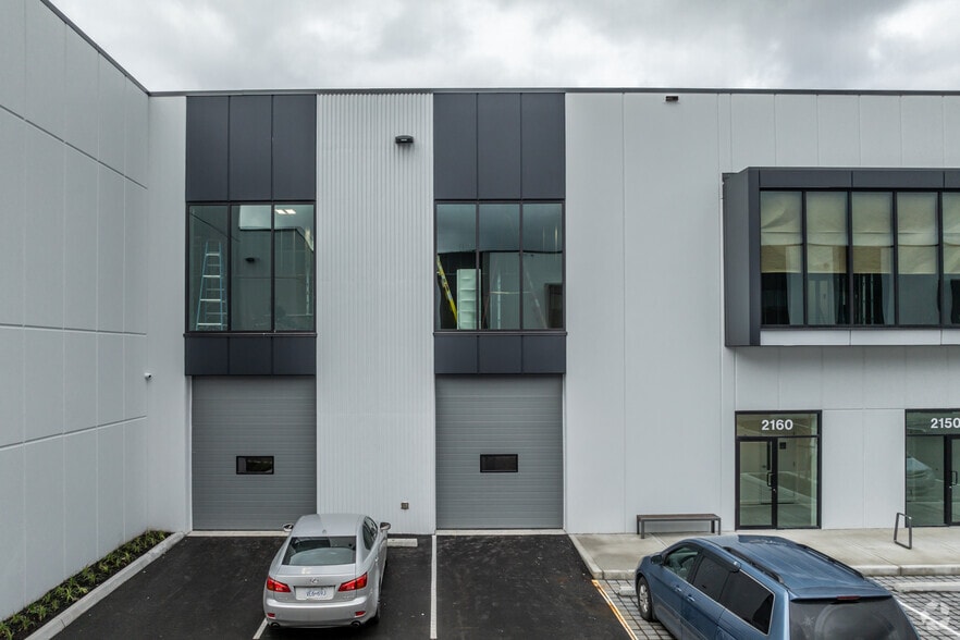 2270 Tyner St, Port Coquitlam, BC for lease - Building Photo - Image 3 of 7