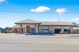 More details for 917 E Main St, Eagle Lake, TX - Retail for Sale