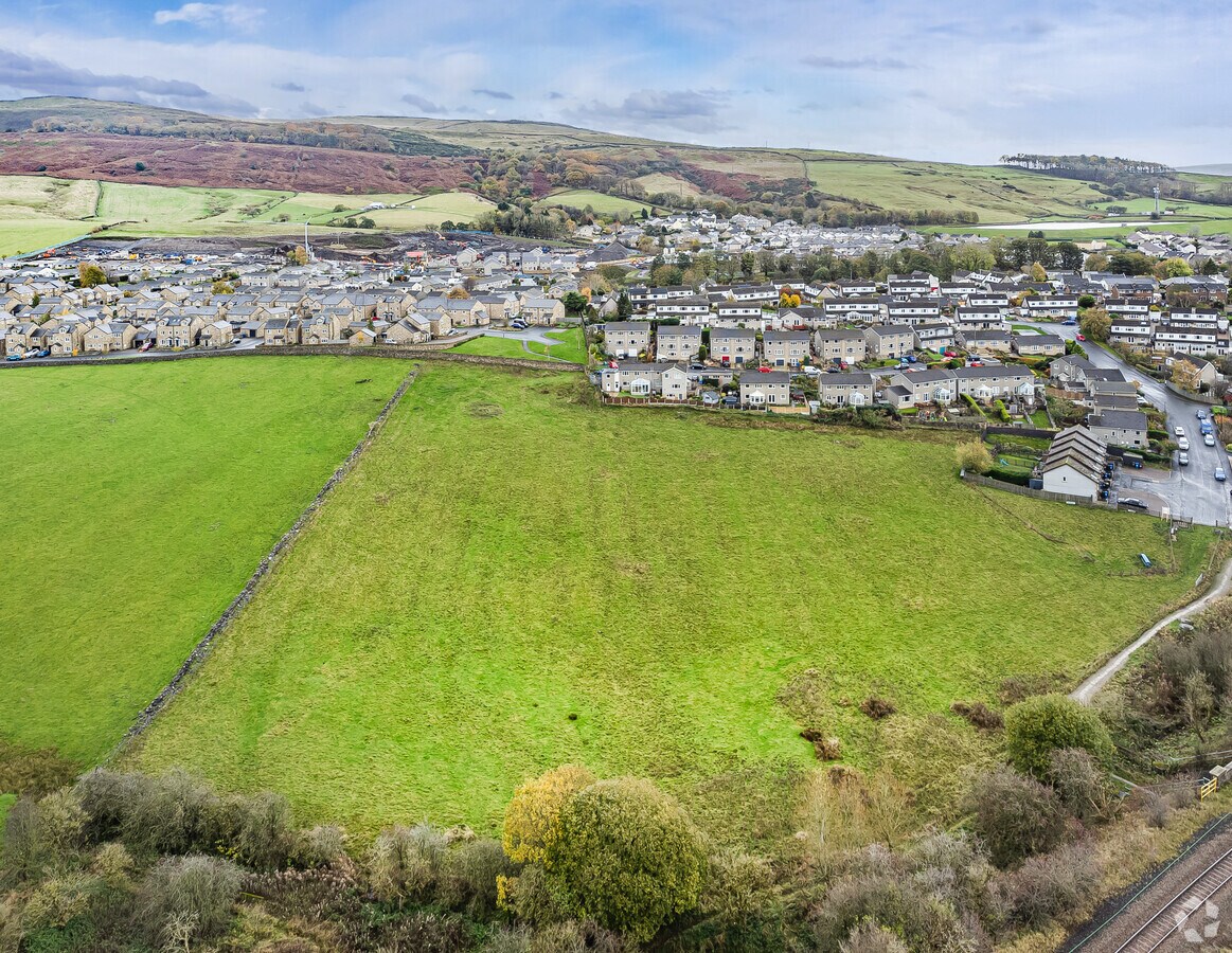20 Airedale Av, Skipton, BD23 2LL Land for Sale