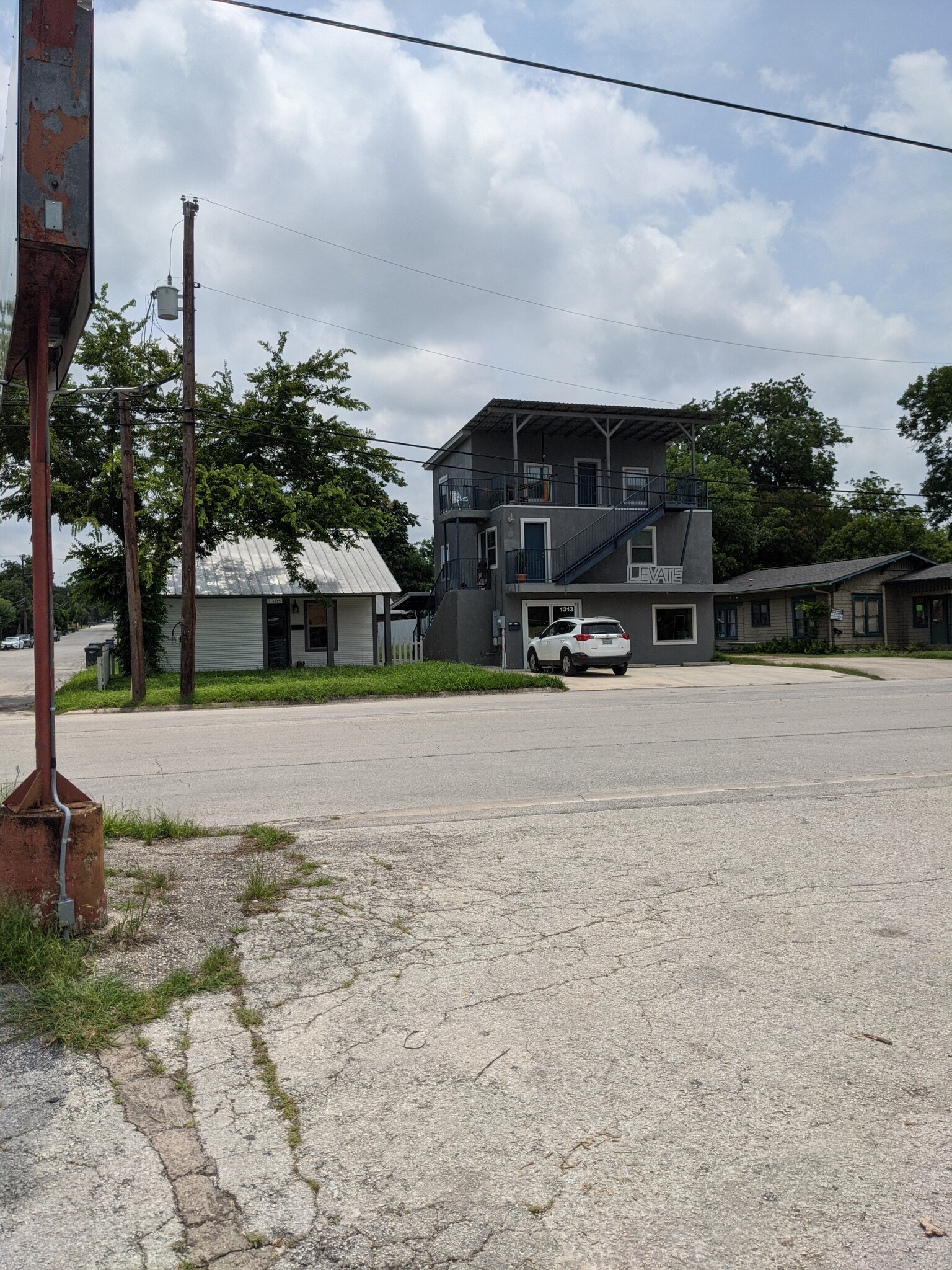 1305 San Antonio St, New Braunfels, TX for sale Building Photo- Image 1 of 1