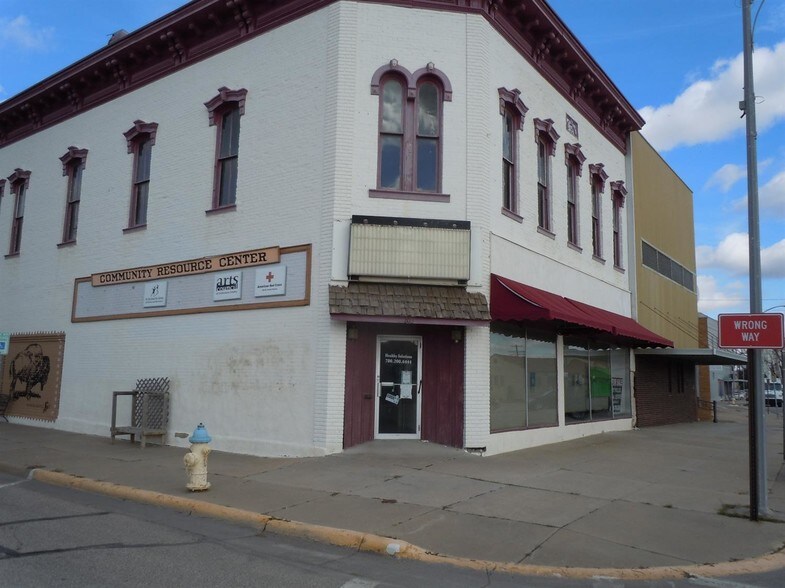 203 N Cedar St, Abilene, KS 67410