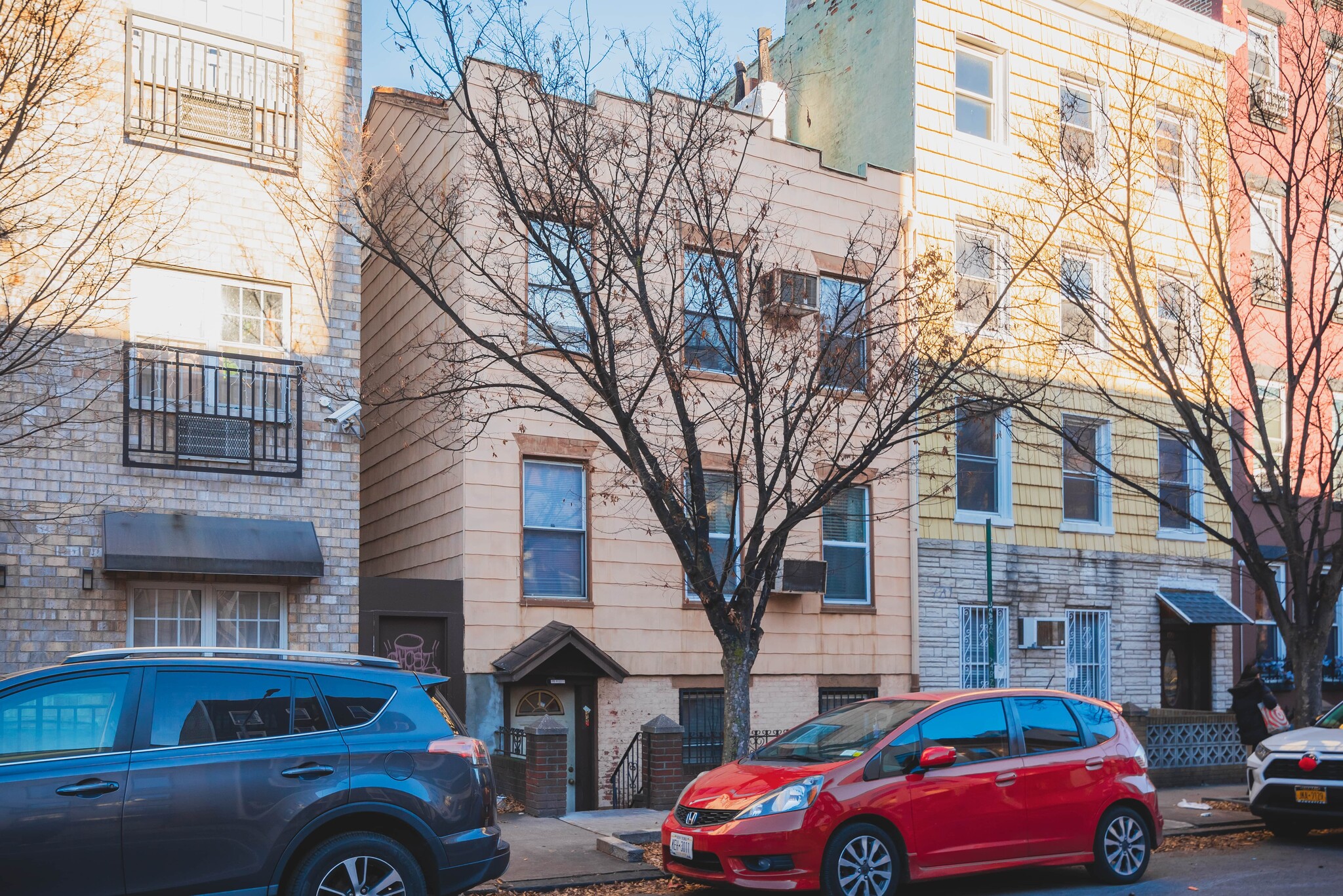 197 N 6th St, Brooklyn, NY for sale Primary Photo- Image 1 of 1