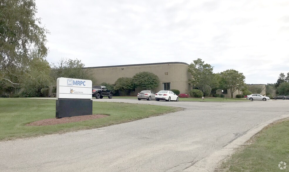 12 Executive Dr, Hudson, NH for sale - Building Photo - Image 1 of 1