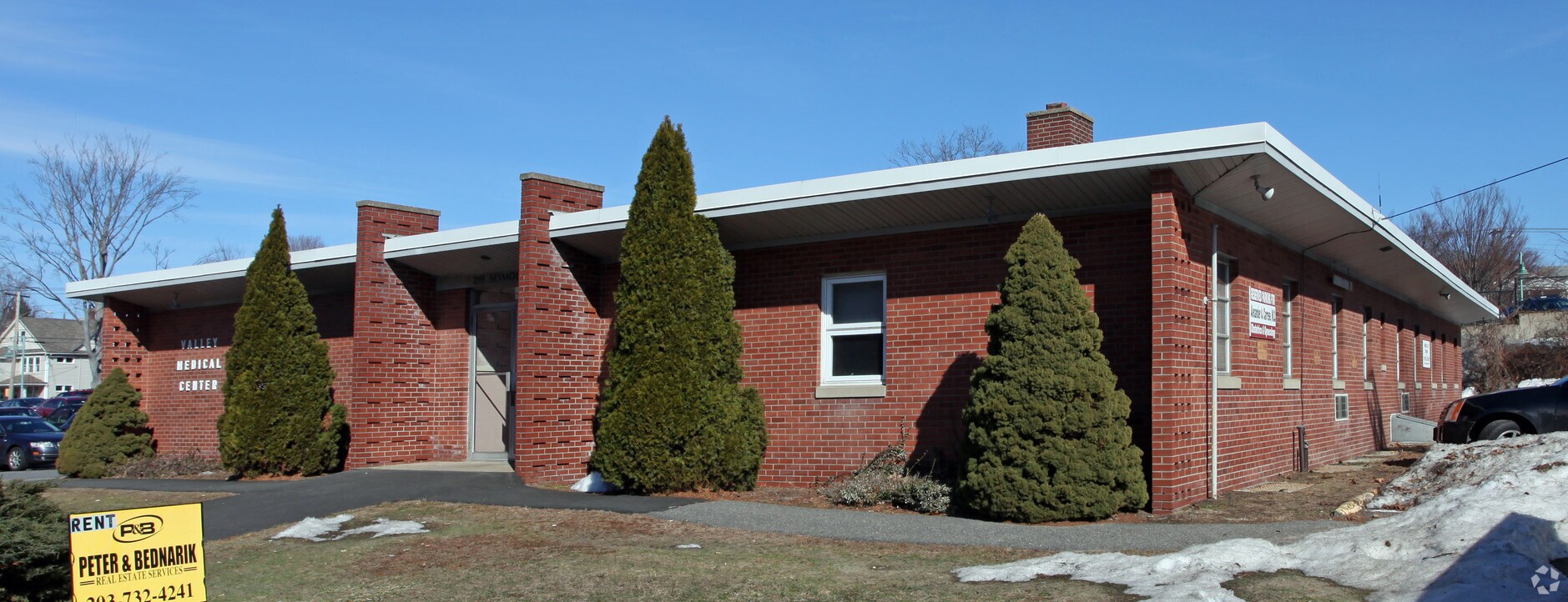 299 Seymour Ave, Derby, CT 06418