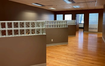 121 Hunter Ave, Ladue, MO for lease Interior Photo- Image 2 of 4
