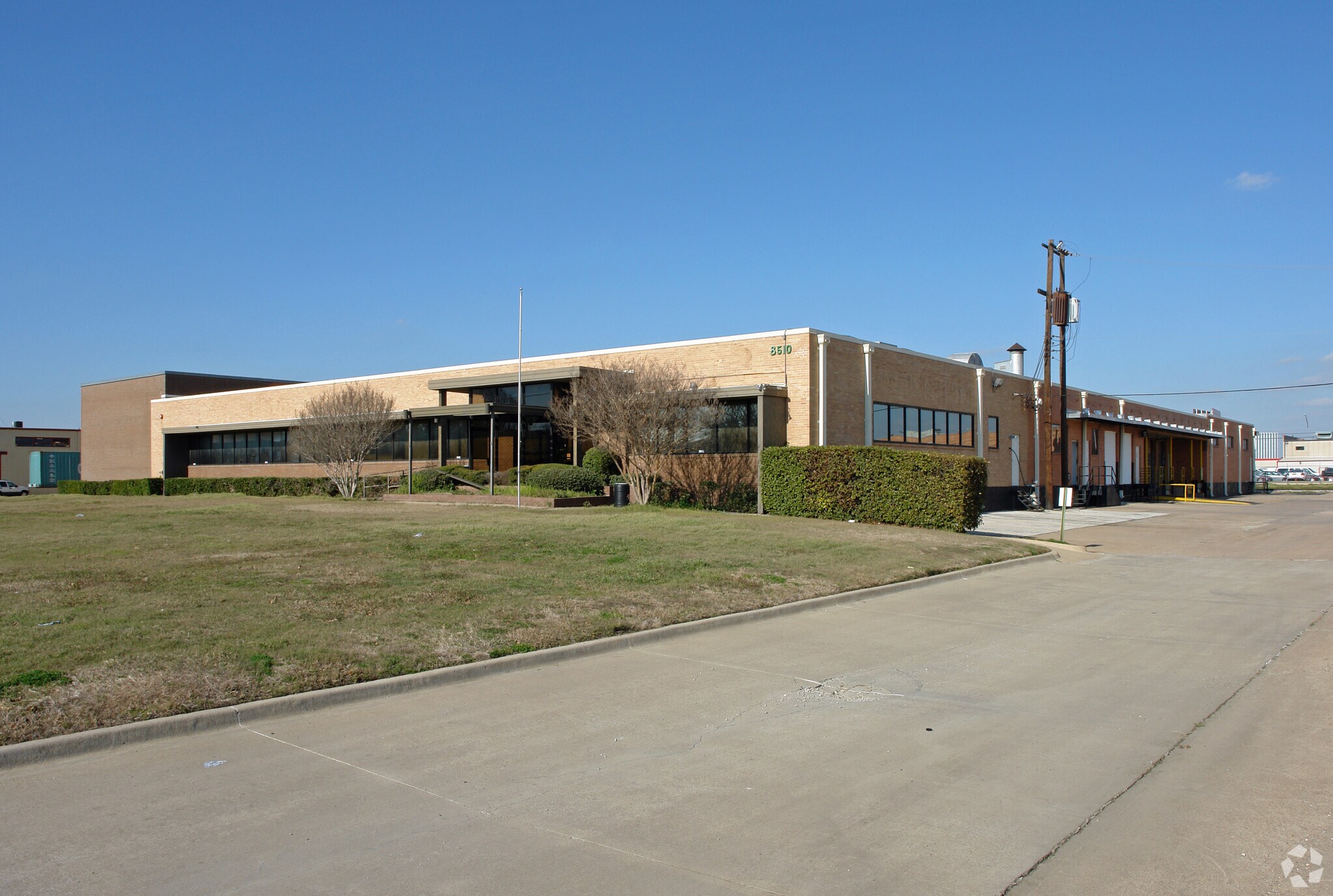 8510 Ambassador Row, Dallas, TX for sale Primary Photo- Image 1 of 1