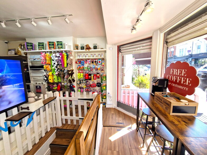 18 Battersea Rise, London for lease - Building Photo - Image 3 of 8