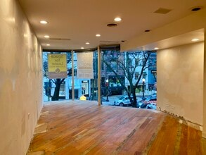 50 E Oak St, Chicago, IL for lease Interior Photo- Image 2 of 4