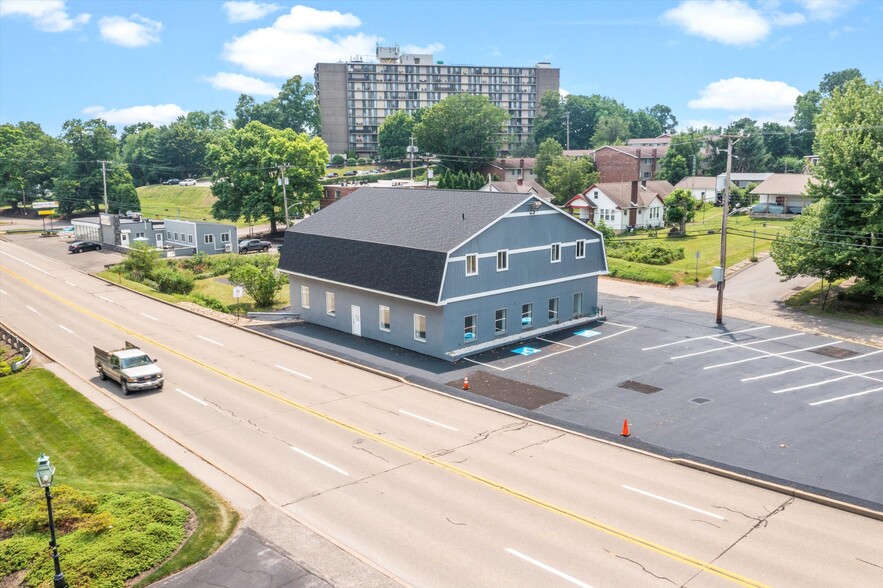 7703 Perry Hwy, Pittsburgh, PA for lease - Building Photo - Image 1 of 16