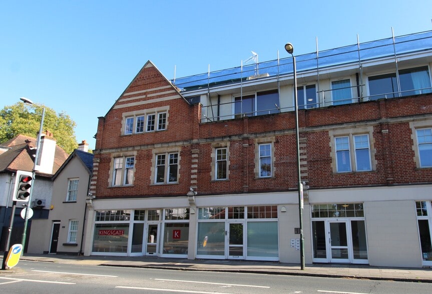 5-11 Hampton Court Rd, Kingston Upon Thames for lease - Building Photo - Image 1 of 4
