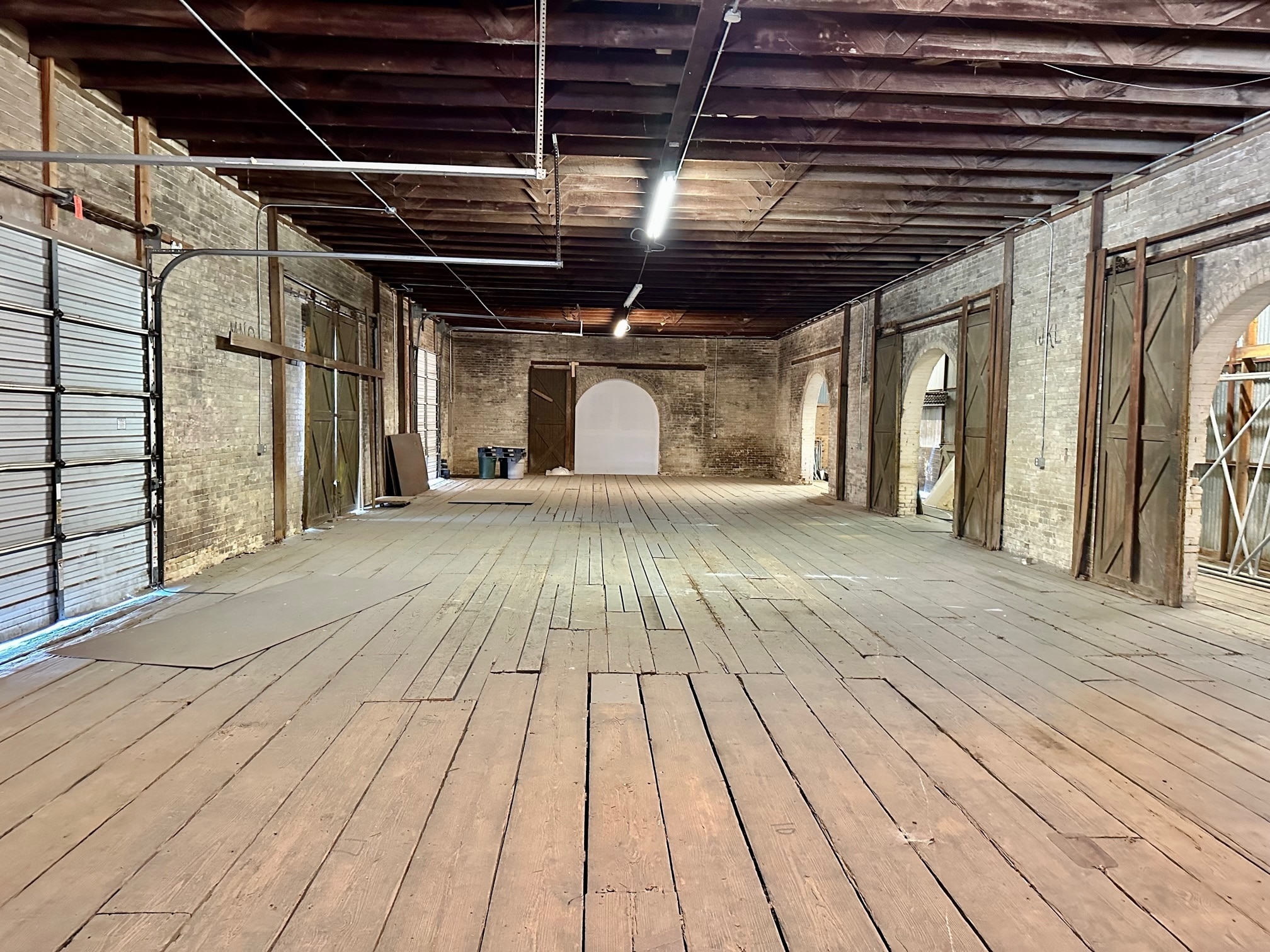 200-232 W New Braunfels St, Seguin, TX for lease Interior Photo- Image 1 of 18