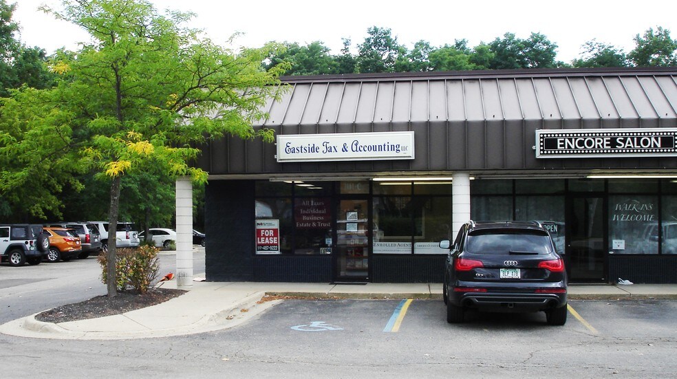 2111-2121 Haslett Rd, Haslett, MI for sale - Building Photo - Image 1 of 1