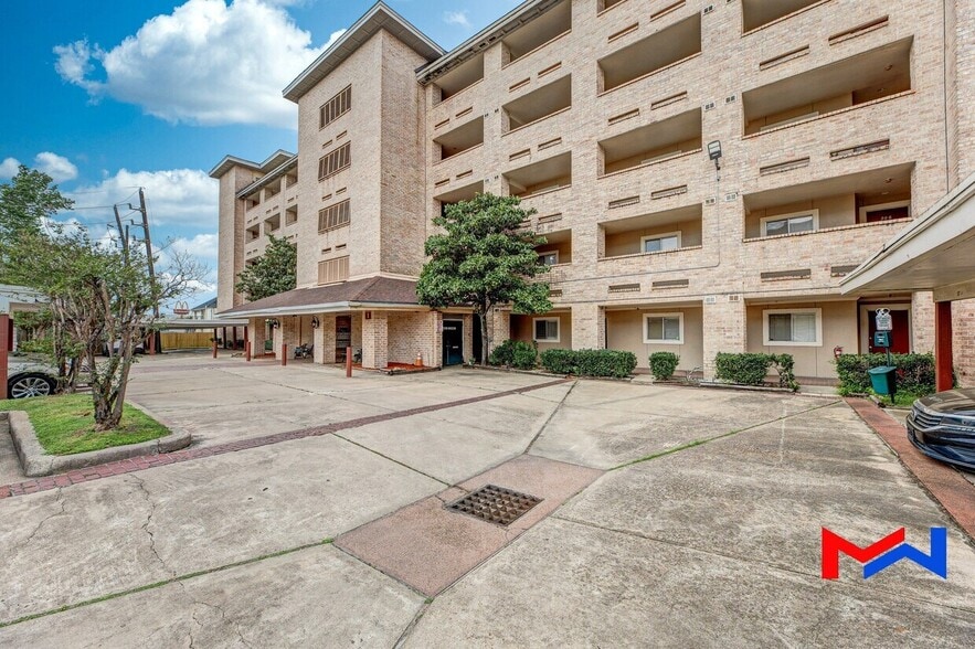 2210 Dorrington St, Houston, TX for sale - Building Photo - Image 3 of 9