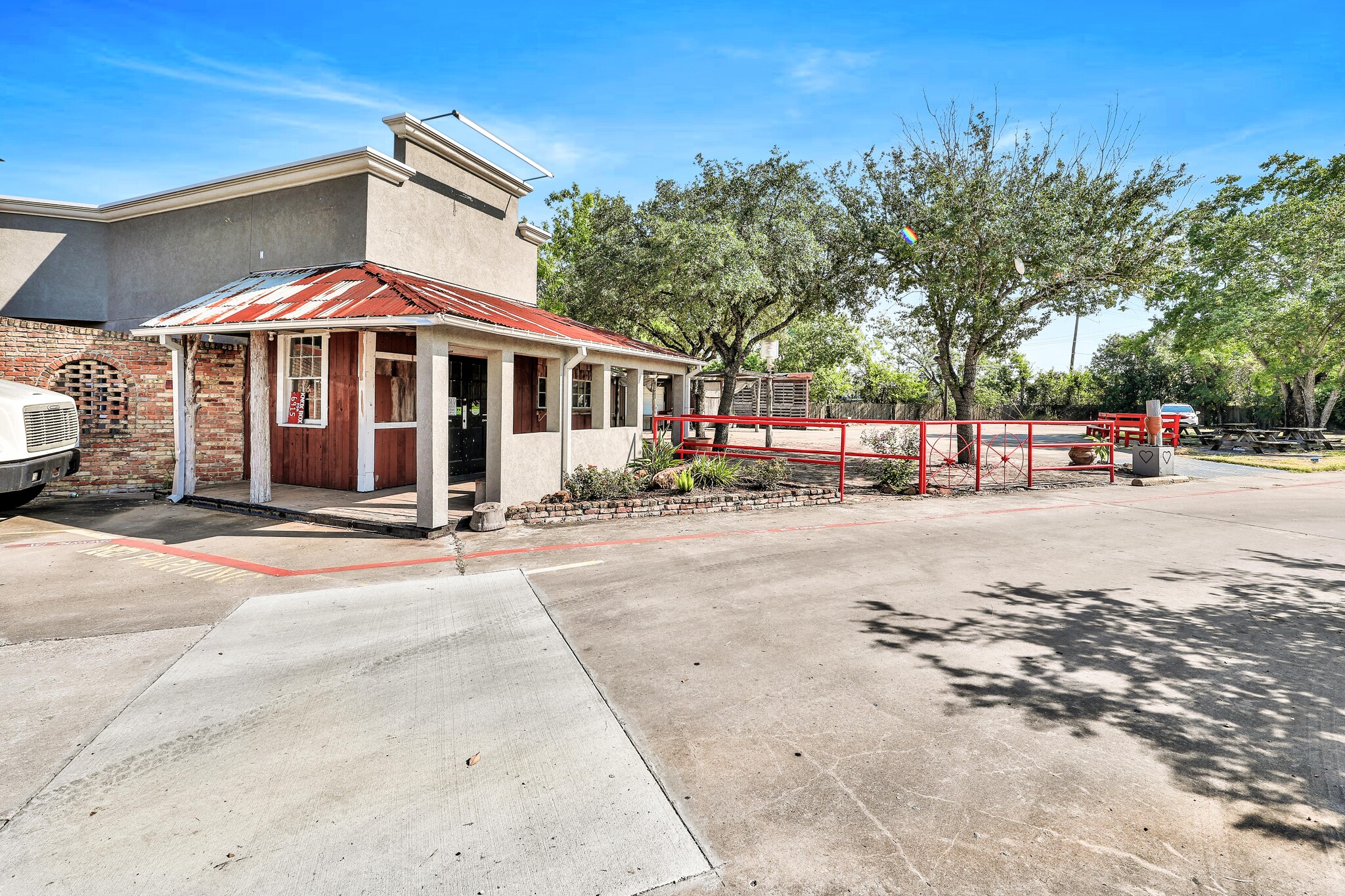 6915 Spencer Hwy, Pasadena, TX for lease Building Photo- Image 1 of 24