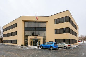 1020 Woodman Dr, Dayton, OH for lease Building Photo- Image 1 of 19