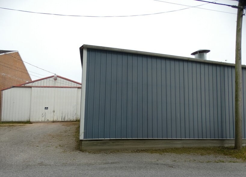 105 W Water St, Pinckneyville, IL for sale - Building Photo - Image 3 of 35