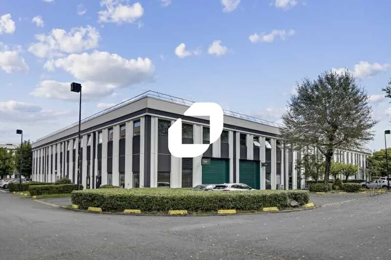 Office in Verrières-le-Buisson for lease - Building Photo - Image 2 of 11