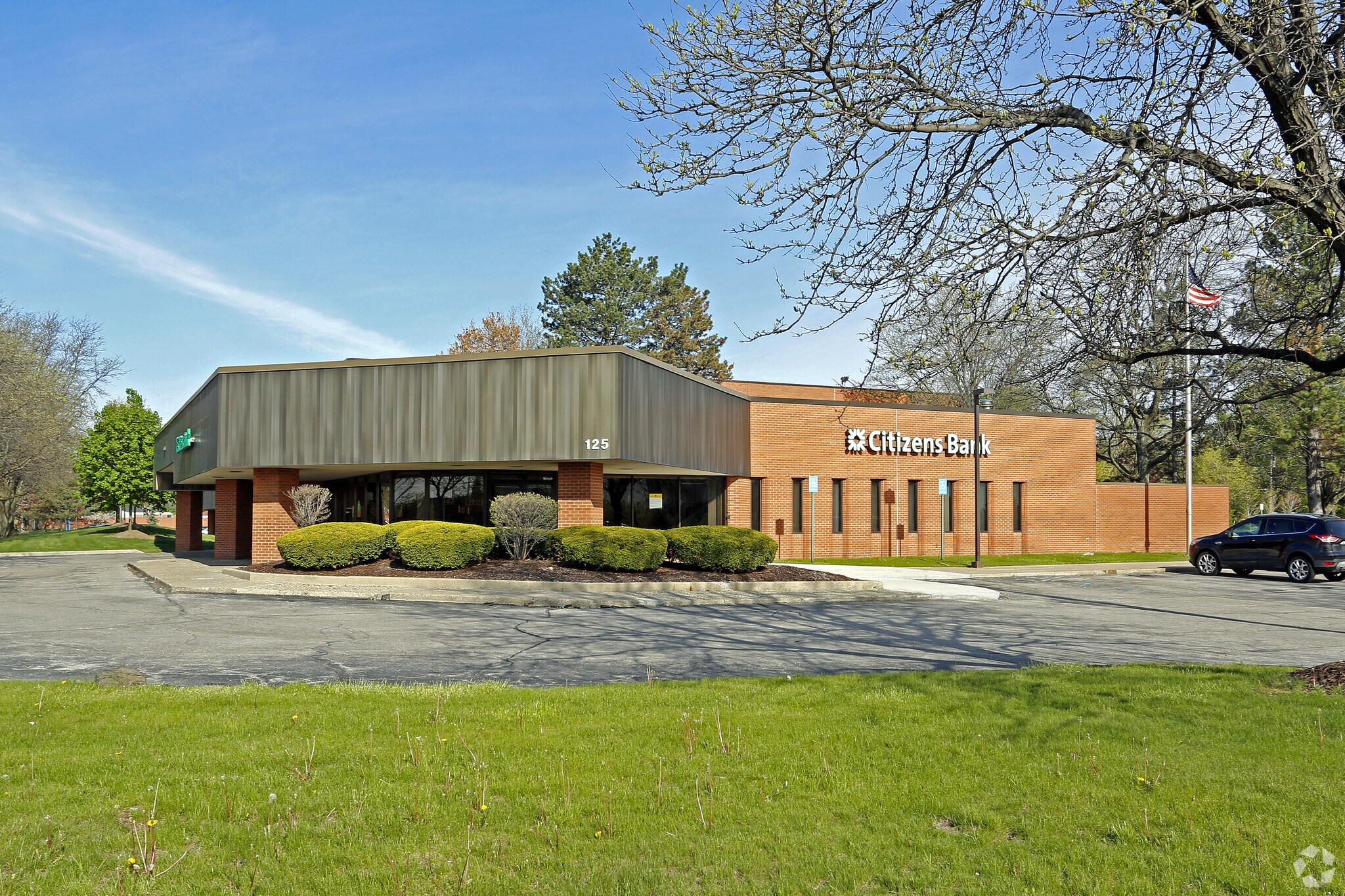 125 Stephenson Hwy, Troy, MI for sale Primary Photo- Image 1 of 1