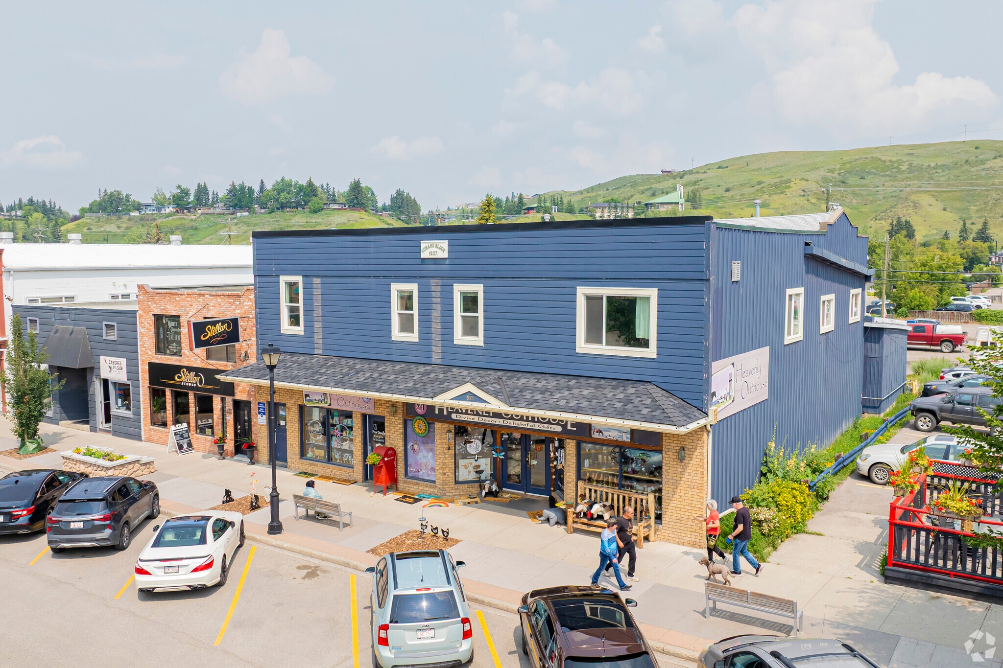 312 1st St W, Cochrane, AB for lease Primary Photo- Image 1 of 4