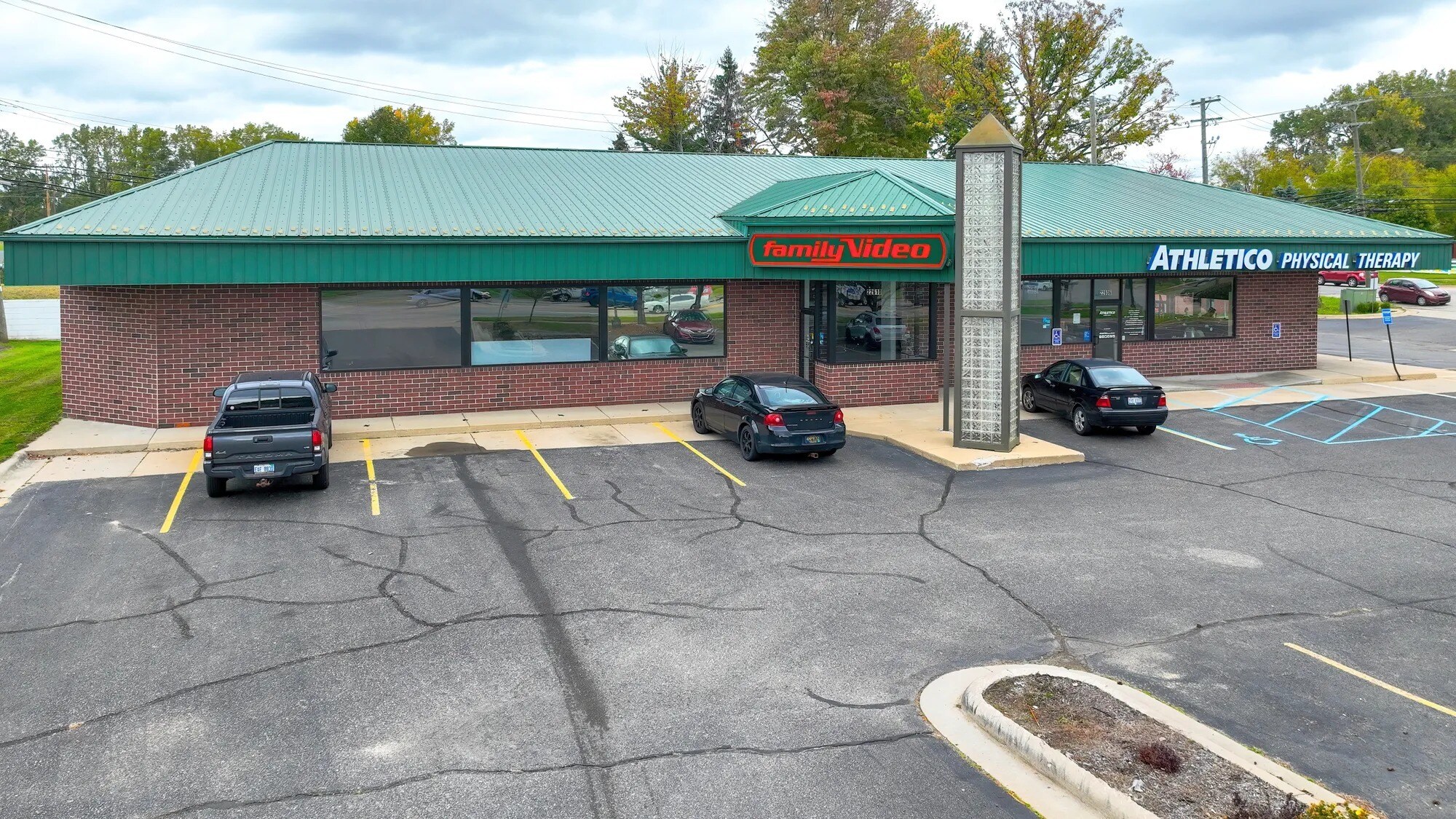 22606-22610 Northline Rd, Taylor, MI for lease Building Photo- Image 1 of 6