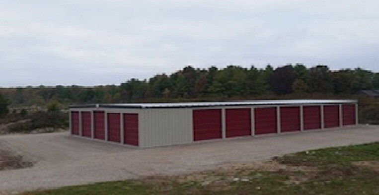 Specialty in Sturgeon Bay, WI for sale Building Photo- Image 1 of 1