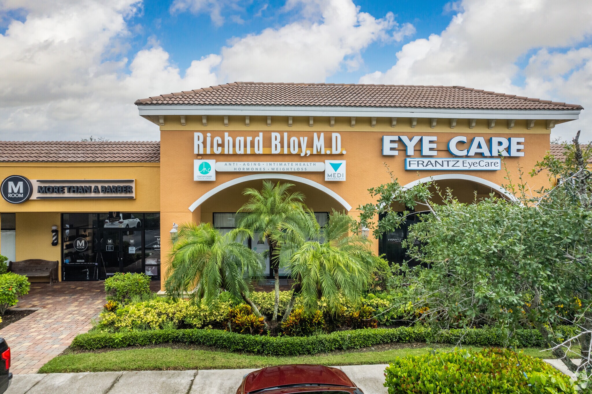 1201 Piper Blvd, Naples, FL 34110 Building 100