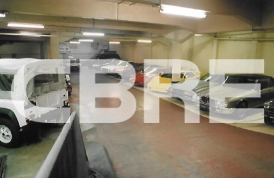 Flex in Nice for lease - Building Photo - Image 1 of 19