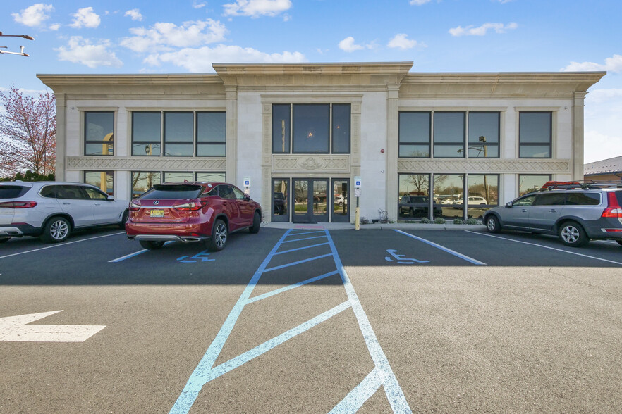 883 Poole Ave, Hazlet, NJ for lease - Building Photo - Image 1 of 32