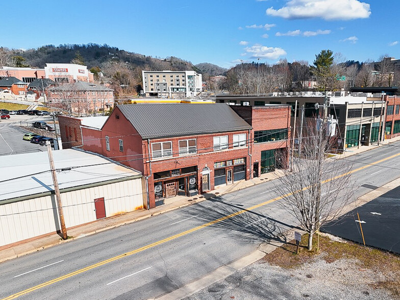 174 Broadway St, Asheville, NC for sale - Building Photo - Image 3 of 47