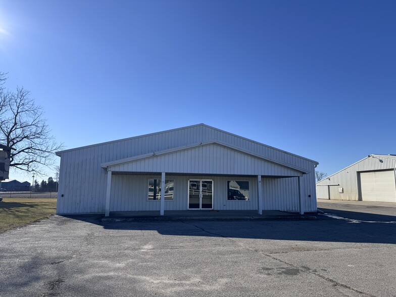 19828 US Highway 6, New Paris, IN for lease - Building Photo - Image 2 of 9