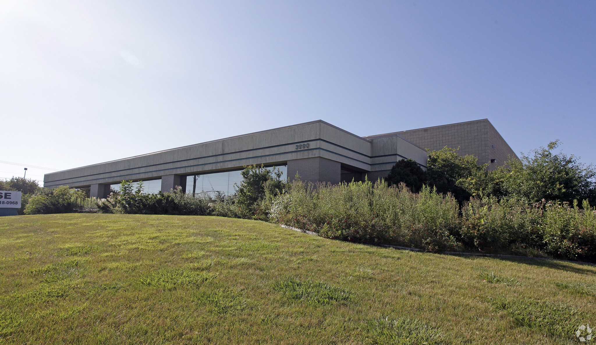 3990 44th St SE, Grand Rapids, MI for sale Primary Photo- Image 1 of 1