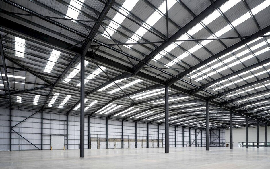 M140 Third Av, Milton Keynes for lease - Building Photo - Image 2 of 7