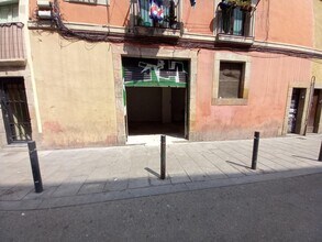 Retail in Barcelona, Barcelona for lease Interior Photo- Image 1 of 12