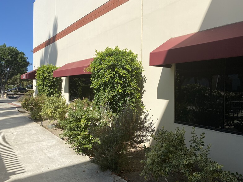 5141-5171 Verdugo Way, Camarillo, CA for lease - Building Photo - Image 2 of 3