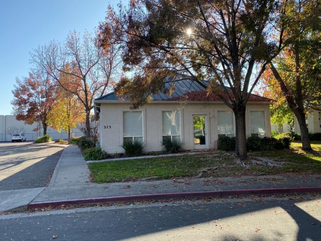 373 Park Marina Cir, Redding, CA 96001