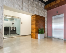 4228 N Central Expy, Dallas, TX for lease Building Photo- Image 1 of 3