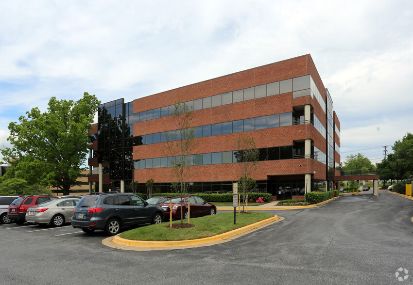 12800 Middlebrook Rd, Germantown, MD for lease - Building Photo - Image 2 of 80